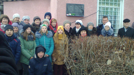 В семилукском селе Новосильское открыли памятную доску главврачу участковой больницы 
