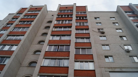 Очевидцы: в Воронеже 5-летний мальчик выпал из окна 6 этажа