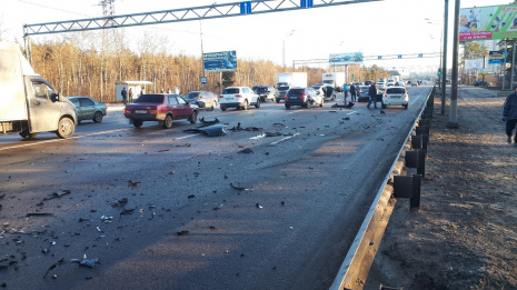 В Воронеже в массовом ДТП с 6 машинами пострадала женщина 