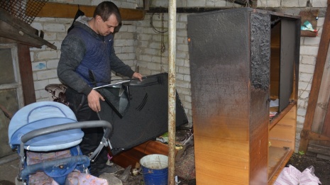 В Поворино у молодой семьи с двумя детьми сгорел дом