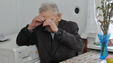 Жительница Воронежской области ответит в суде за кражу денег у пенсионера 