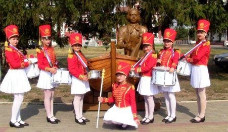 Репьевские барабанщицы завоевали кубок на областном конкурсе духовых оркестров