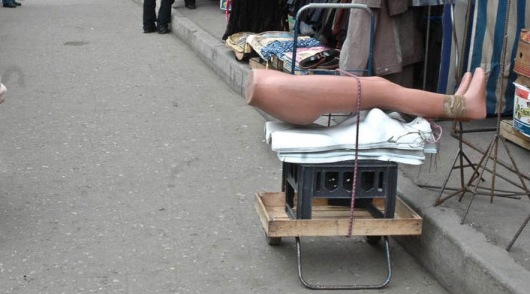 В Воронеже рецидивистка стащила на рынке 49 платьев