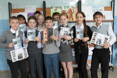 Поворинские школьники получили подарки от Никиты Михалкова
