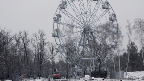 В Бобровском районе монтаж колеса обозрения завершат весной 