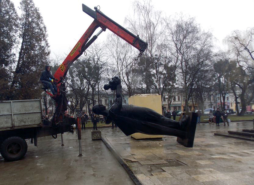 Общественники хотят забрать из Украины в Воронеж памятник Советскому солдату 