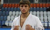 Поворинский каратист Иван Мезенцев взял два «золота» на самых престижных чемпионатах страны