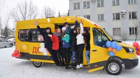 Павловская детско-юношеская спортивная школа впервые получила автобус