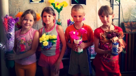 Выставка цветов открылась в детском центре в Нижнедевицком районе