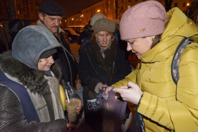 Воронежцы устроили для бездомных предновогодний ужин