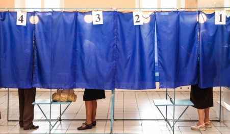 В Острогожском районе начали работу 53 избирательных участка