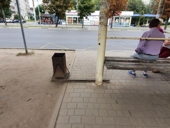 Жительница Воронежа обвинила коммунальщиков в своем падении на остановке «17-й квартал»