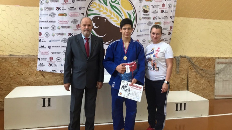 Поворинские спортсмены завоевали 3 «золота» на турнире по дзюдо в Боброве