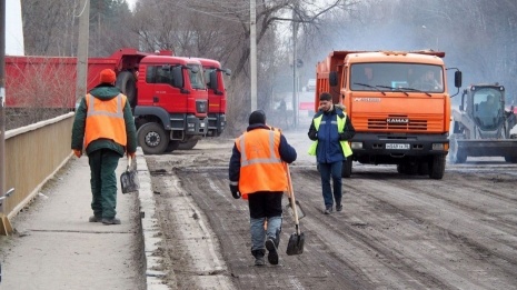 В Воронеже движение пешеходов по одной стороне путепровода запретят на 3 месяца
