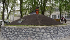 В Верхнемамонском районе появился памятник труженикам тыла