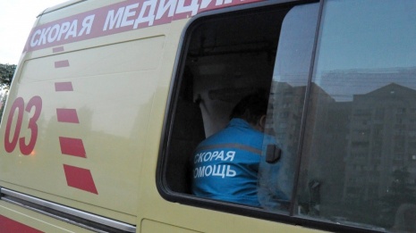 В Воронежской области иномарка сбила 2 пешеходов: погибла женщина