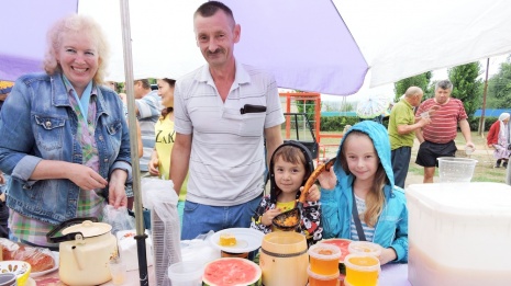 В Кантемировском районе впервые отметили праздник меда