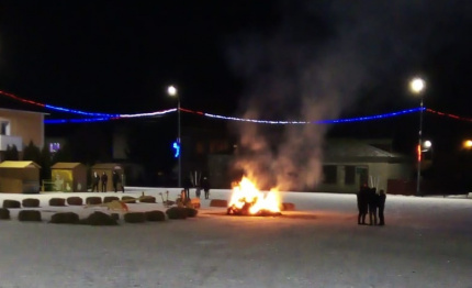 В канун Рождества вандал сжег сено для украшения площади в Панино