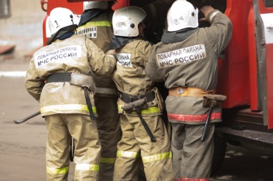 Воронежские спасатели эвакуировали 50 человек из горящей многоэтажки