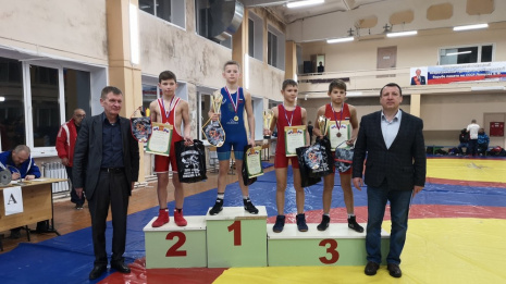 Богучарские борцы стали призерами всероссийского турнира по греко-римской борьбе