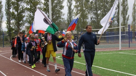В Бобровском районе открыли многофункциональный стадион