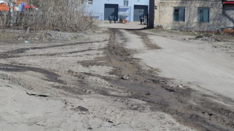 В составе разлившейся на дороге Воронежской области жидкости нашли серную кислоту