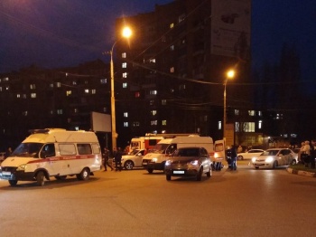 На видео попали последствия столкновения мотоцикла и Audi Q5 в Воронеже