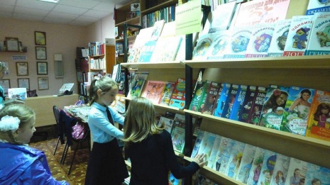 В Репьевке открылась областная выставка современной детской книги