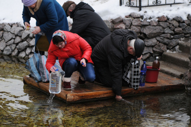 Воронежские санврачи забраковали воду в 11 родниках