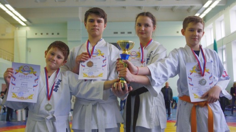 Аннинская каратистка завоевала «золото» на Кубке области