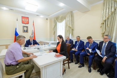 Александр Гусев выслушал просьбы граждан в приемной Президента РФ в Воронежской области