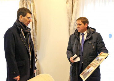 Полпред президента в ЦФО оценил проект эко-деревни на примере «умного» дома в Воронеже