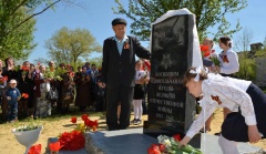 В самом отдаленном нижнедевицком селе в День Победы установили памятник погибшим землякам