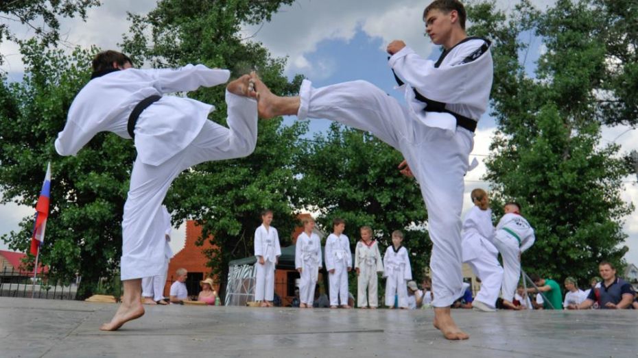 Воронежцев пригласили на бесплатные занятия по карате для взрослых