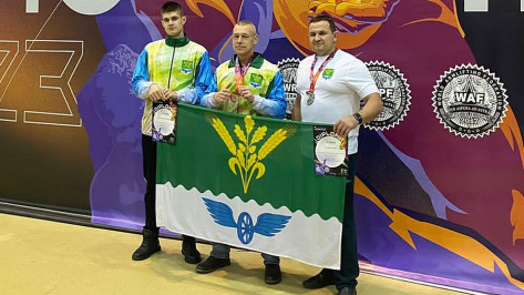 Поворинцы выиграли 3 «серебра» на чемпионате мира по пауэрлифтингу