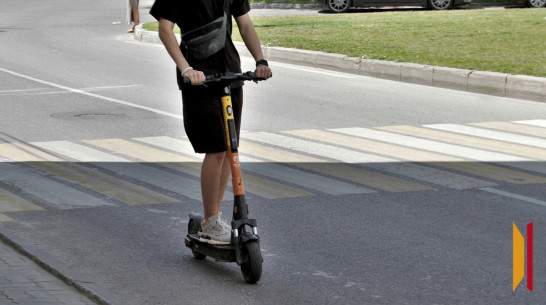 Наезд самокатчика на 8-летнюю девочку в Воронеже привел к уголовному делу