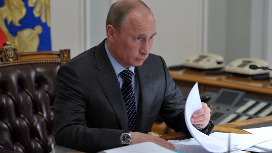 Владимир Путин подписал закон о священных текстах