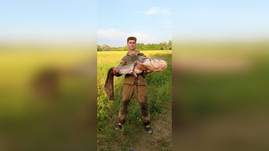 Юный рыбак из Воронежской области поймал 30-килограммового сома