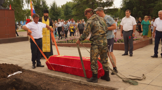 В хохольском селе Кочетовка перезахоронили останки 4 красноармейцев