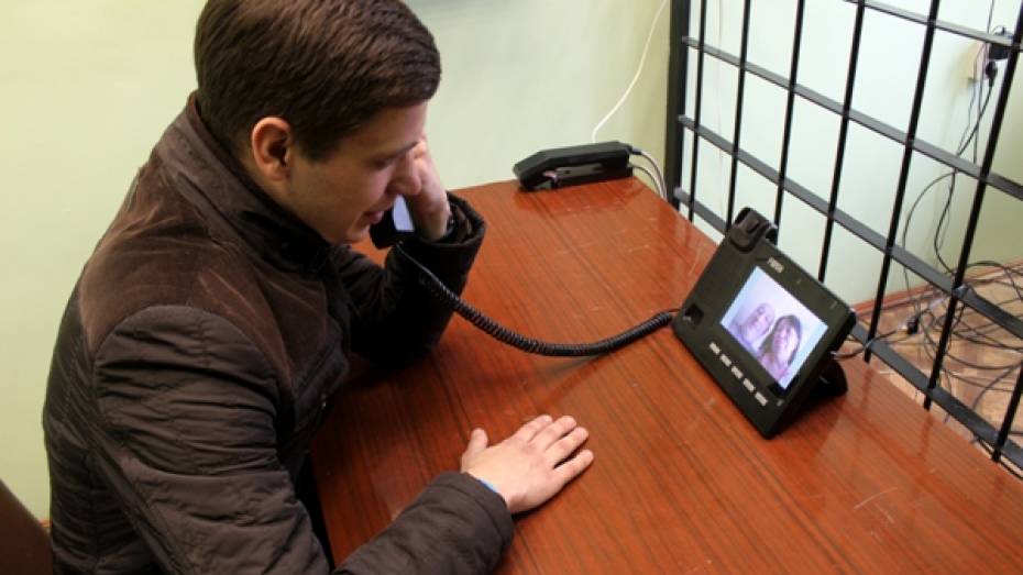 Из-за отсутствия свиданий воронежские осужденные стали чаще общаться по видеосвязи