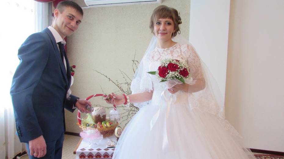 В Новохоперском районе на Красную горку прошла торжественная регистрация 2 пар