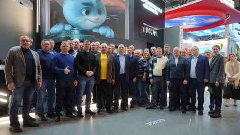 Главы муниципалитетов посетили стенд Воронежской области на выставке «Россия» в Москве
