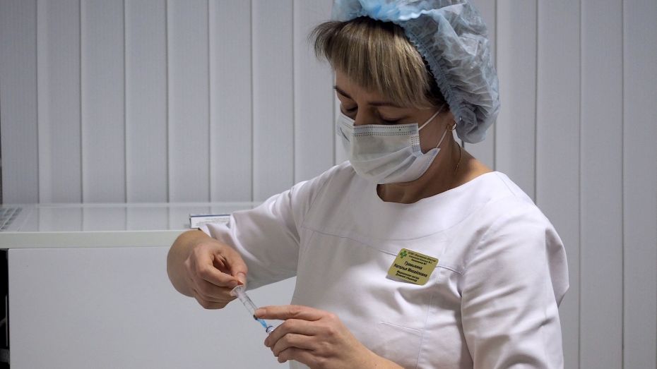 Новую партию вакцины «Спутник-М» для подростков привезли в Воронежскую область