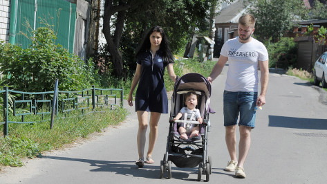 Родители ребенка из Воронежа с редкой генетической болезнью вновь попросили о помощи 