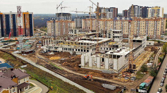 Воронежцам показали ход строительства школы на 2 тыс мест в Шилово