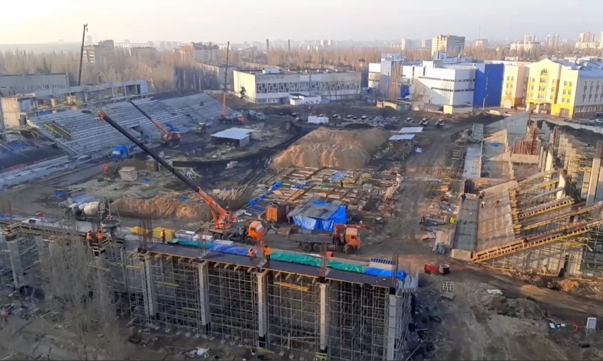 Процесс постройки стадиона «Факел» в Воронеже показали с высоты