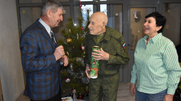 Единственного ветерана ВОВ поздравили с Новым годом в Поворинском районе Воронежской области