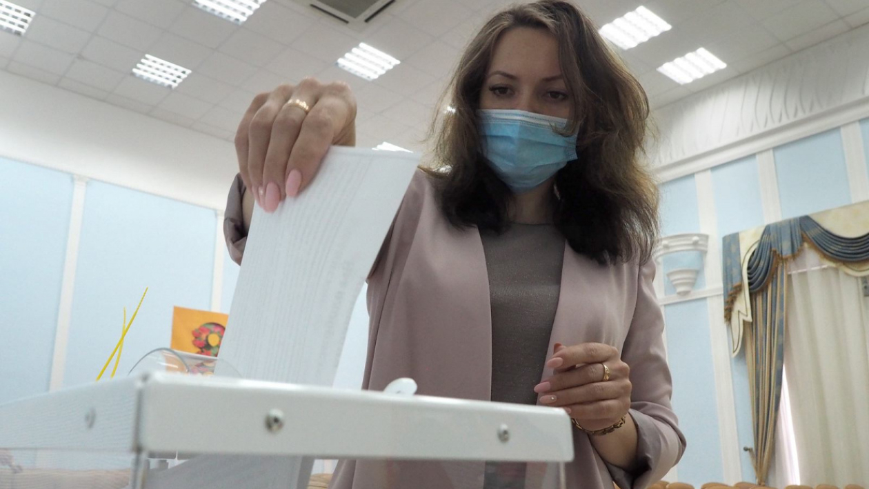 Не откладывать на последний день. Кто в Воронежской области проголосовал 26 июня 