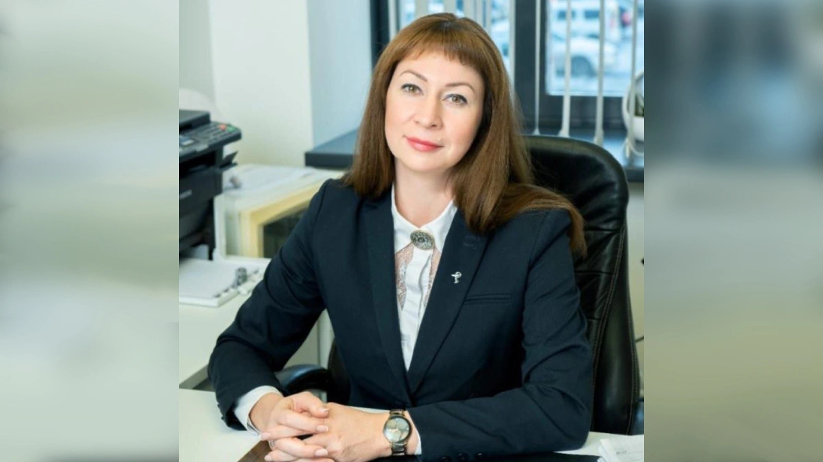 Лидер воронеж. Автошкола лидер лого. Команда специалистов. Магазин лидер воронеж. Лидер воронеж логотип.