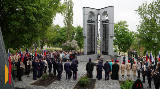 В Воронежской области открыли 2 стелы «Населенный пункт воинской доблести»